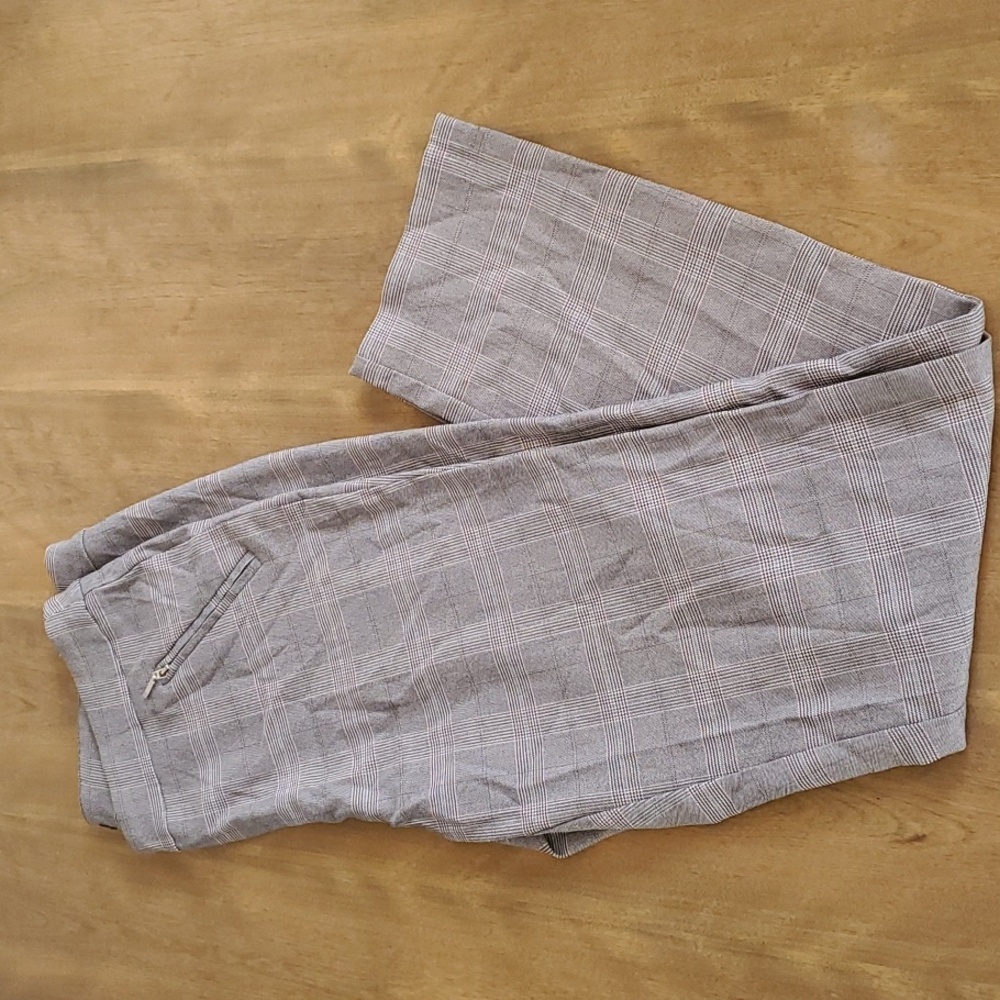 Gray plaid Roz&Ali dress pants